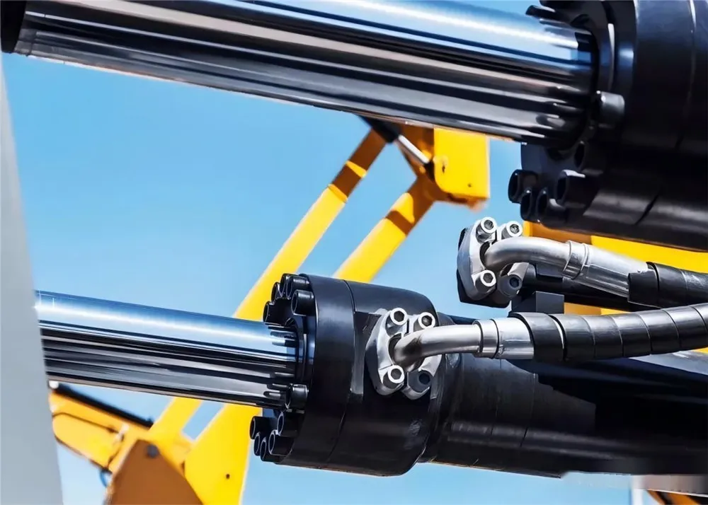 Hoe wordt synchrone besturing van meerdere hydraulische cilinders bereikt?